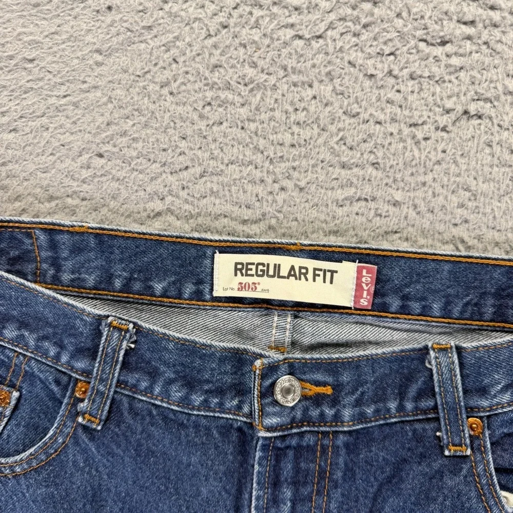Levis before purchasing
